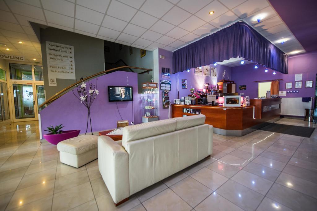 Plejsy Hotel Krompachy Ngoại thất bức ảnh