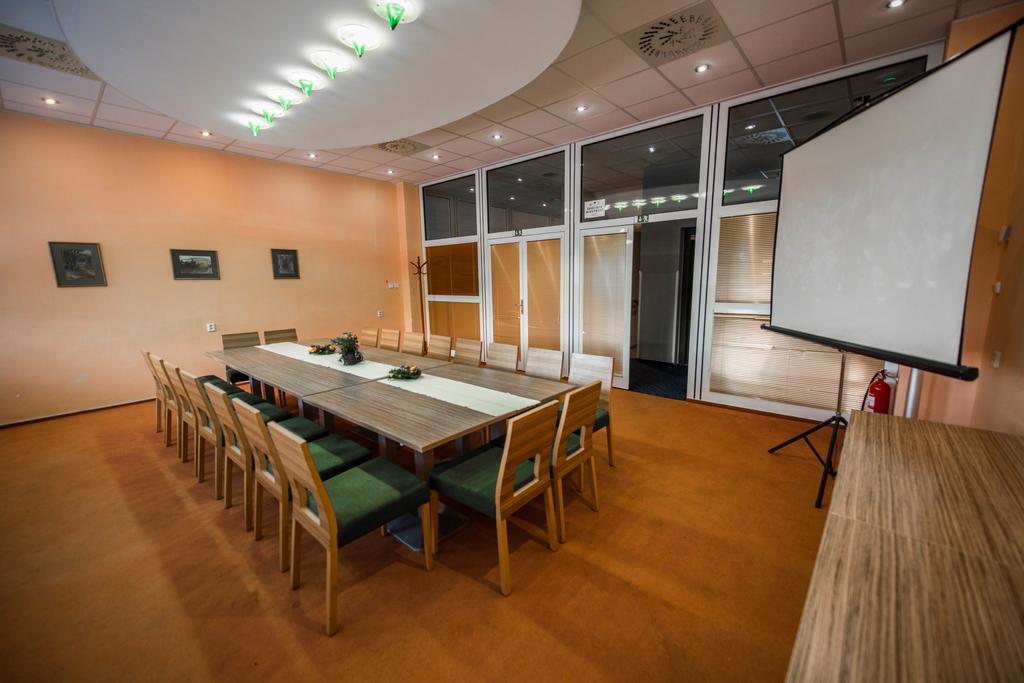 Plejsy Hotel Krompachy Ngoại thất bức ảnh