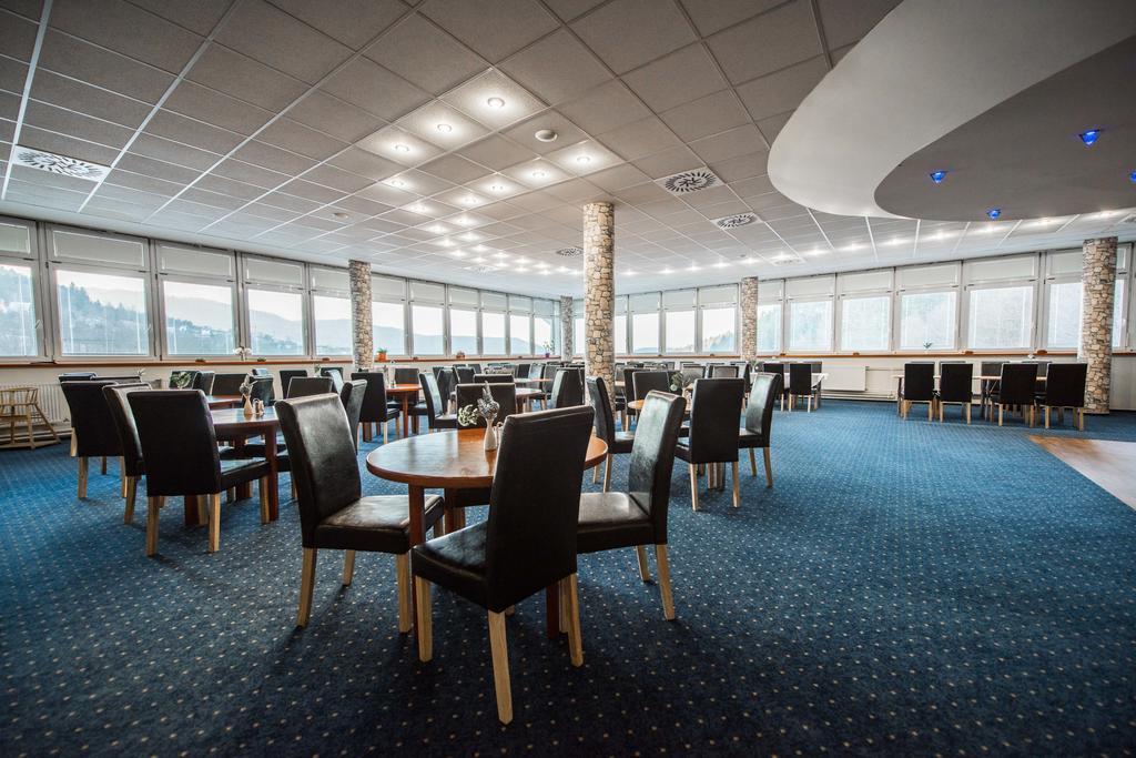 Plejsy Hotel Krompachy Ngoại thất bức ảnh