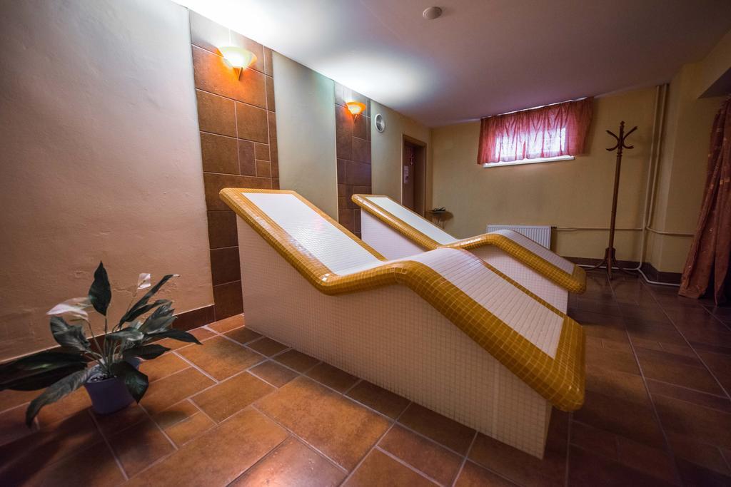 Plejsy Hotel Krompachy Ngoại thất bức ảnh