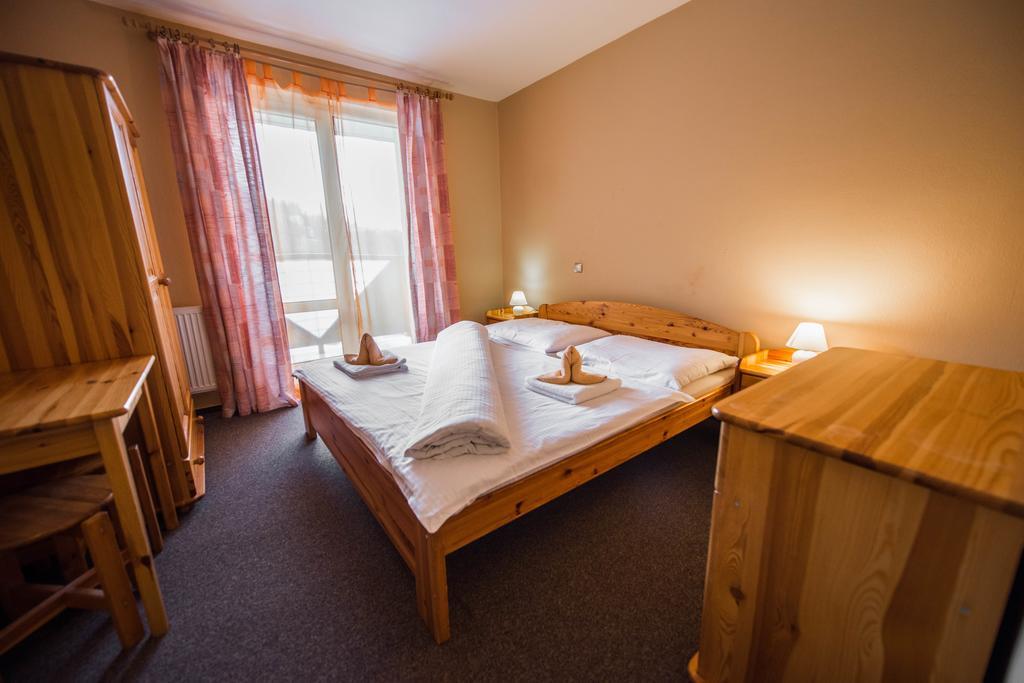 Plejsy Hotel Krompachy Ngoại thất bức ảnh